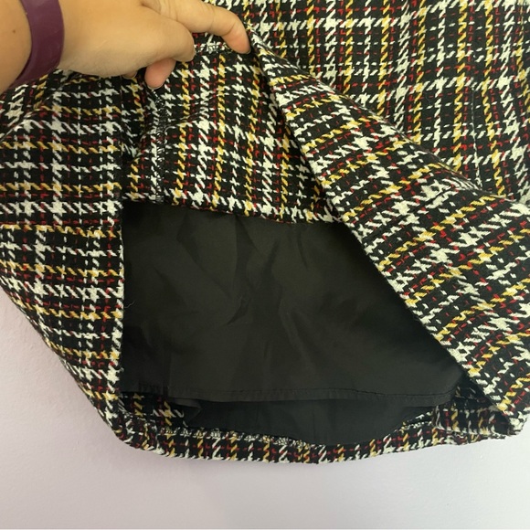 Forever 21 Houndstooth Belted Mini Skirt Academia-Style size Medium - Picture 6 of 9